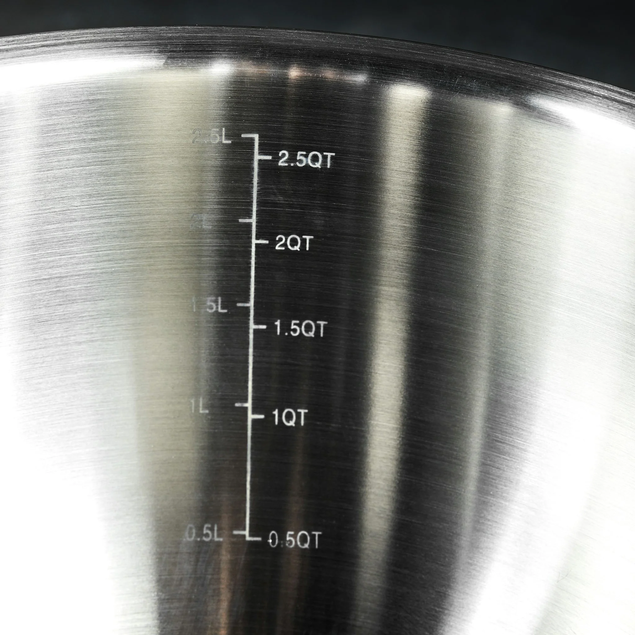 Stainless Mixing Bowl Set with Vacuum Seal Lids, 6-pc - Image 3