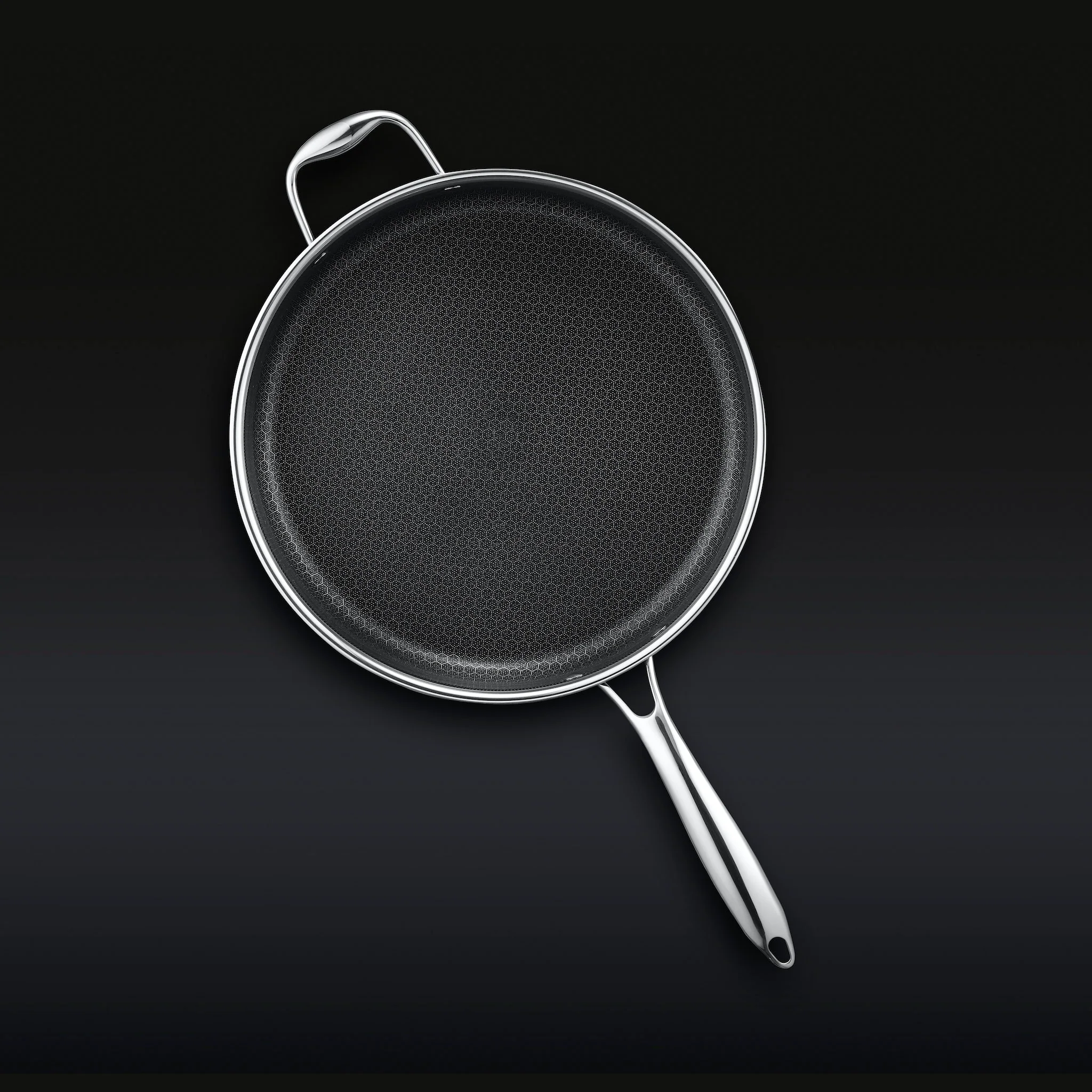 Hybrid Deep Sauté Pan with Lid, 5.5-Qt - Image 5