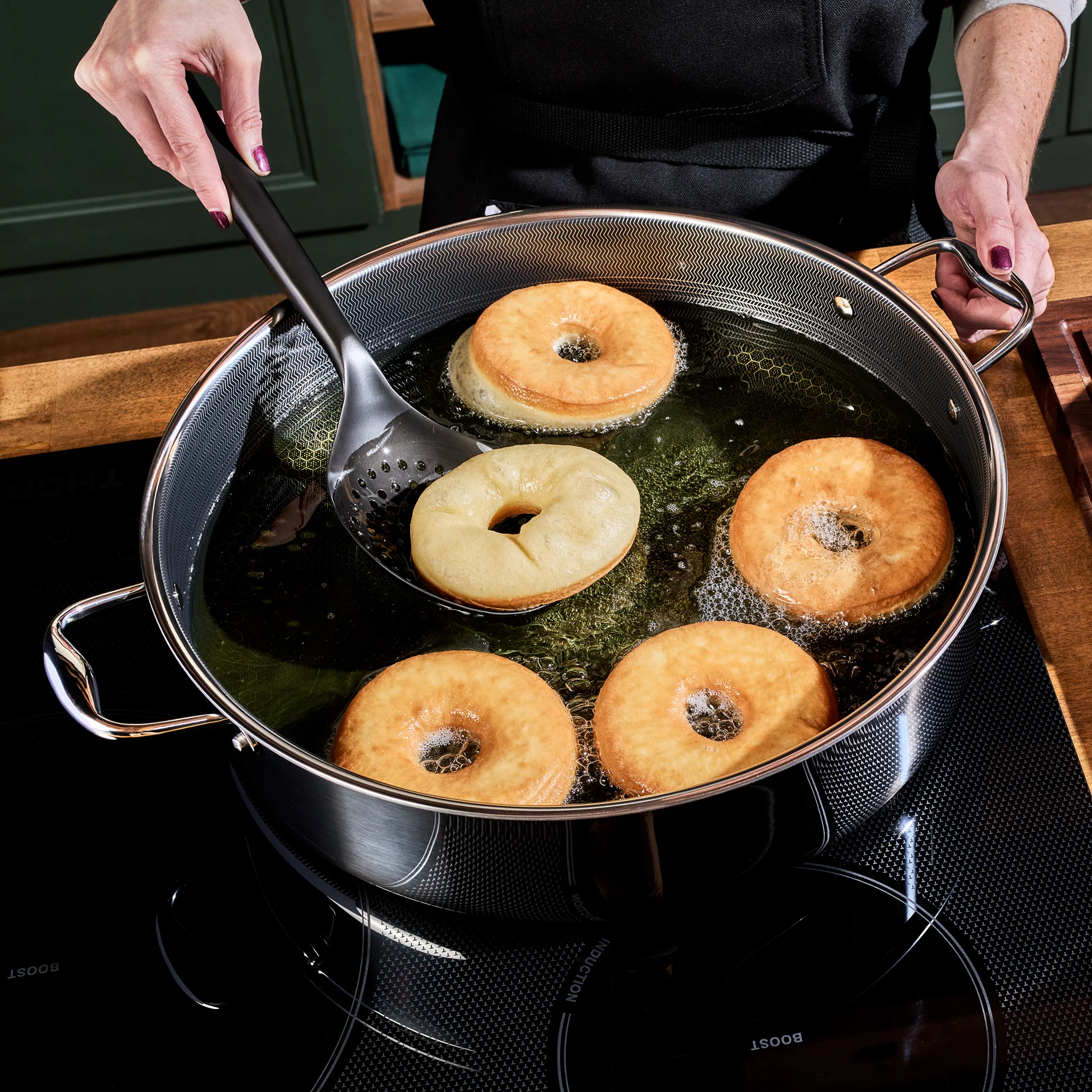 Hybrid Deep Sauté Pan with Lid, 10-QT - Image 5